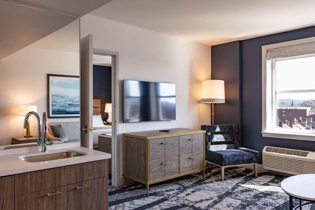 The Yorktowne Hotel, Tapestry Collection By Hilton Номер фото