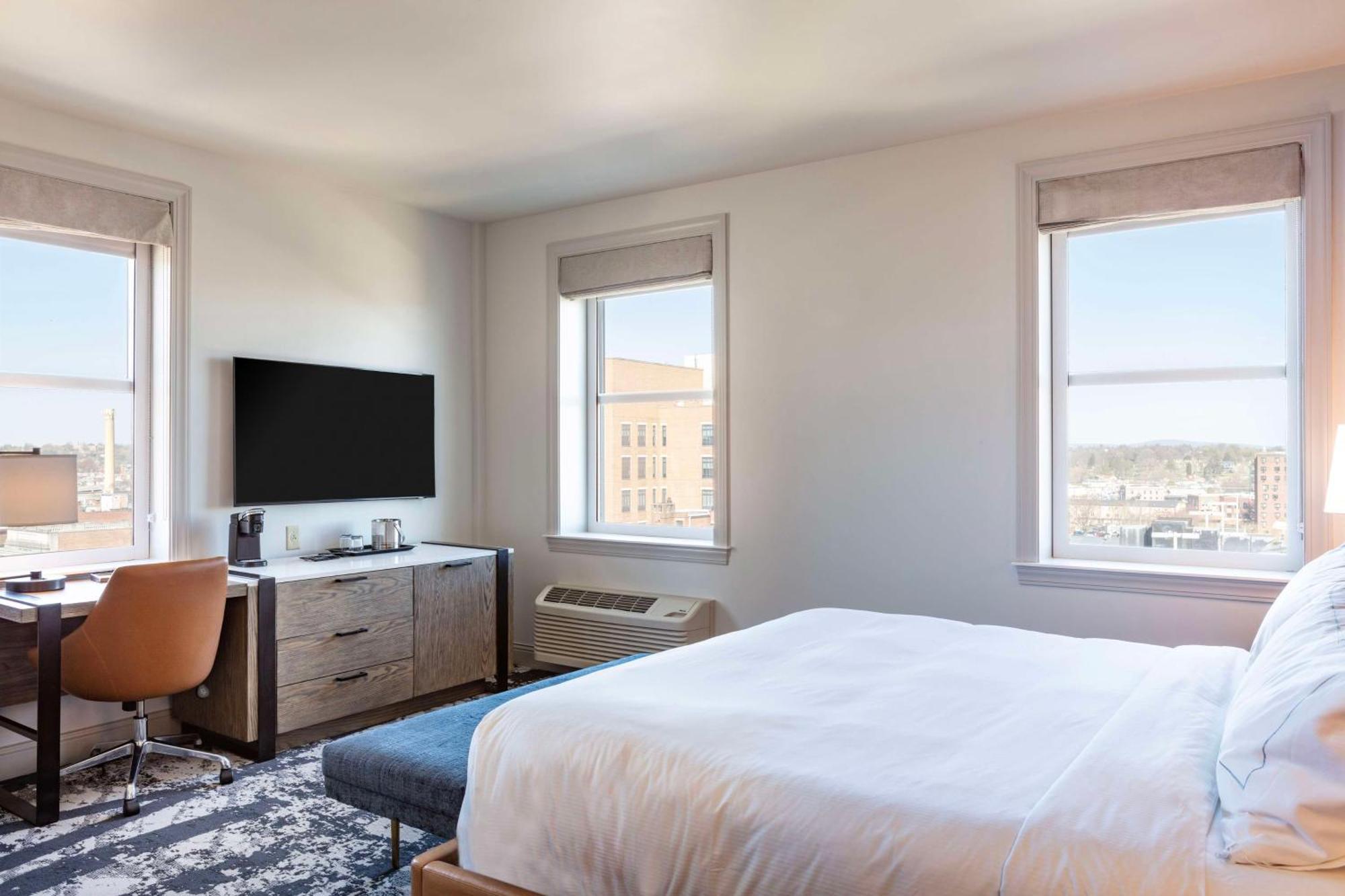 The Yorktowne Hotel, Tapestry Collection By Hilton Экстерьер фото