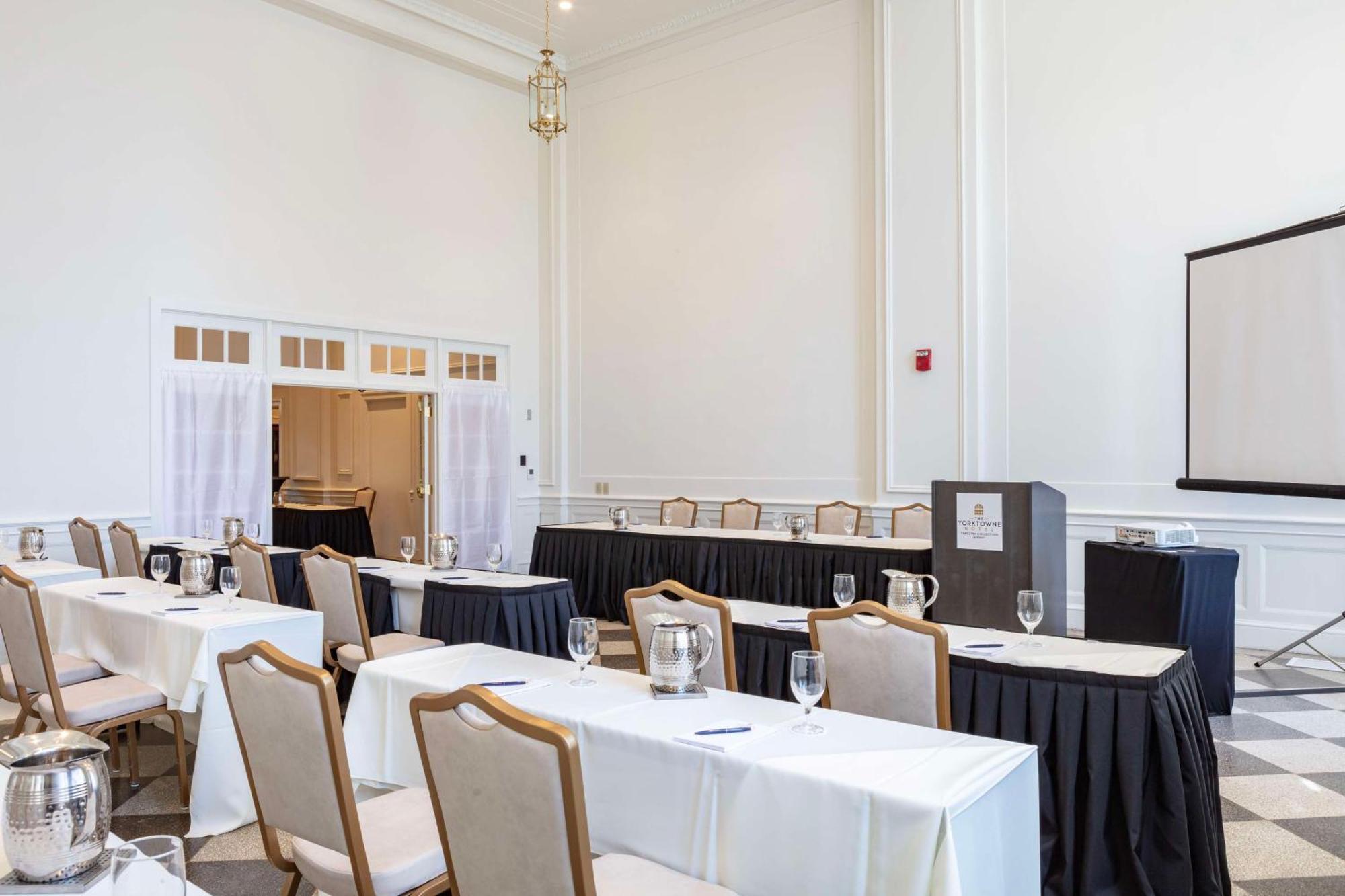 The Yorktowne Hotel, Tapestry Collection By Hilton Экстерьер фото