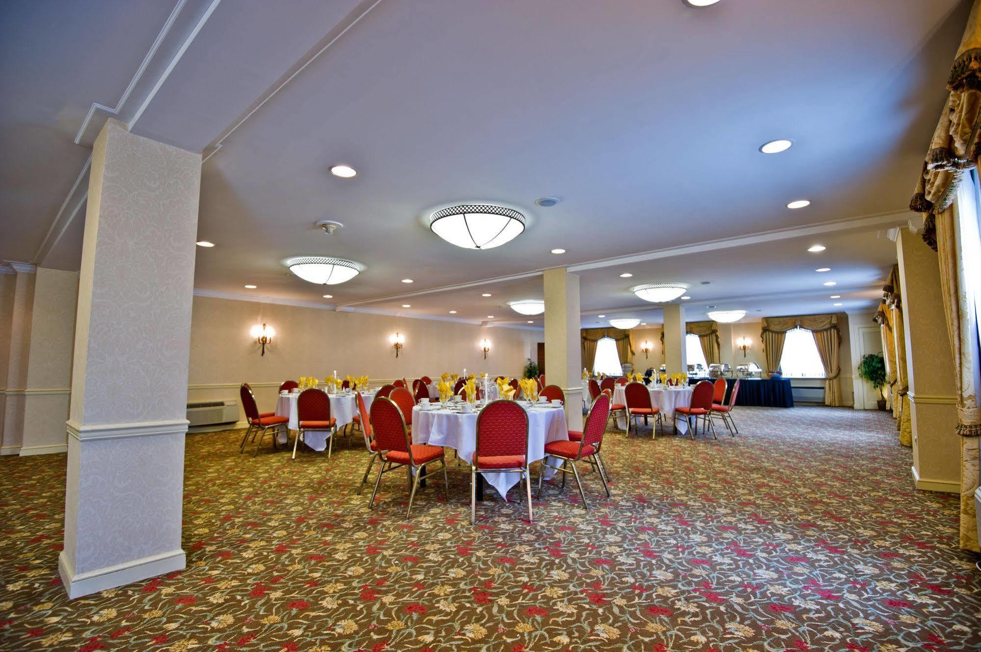 The Yorktowne Hotel, Tapestry Collection By Hilton Экстерьер фото