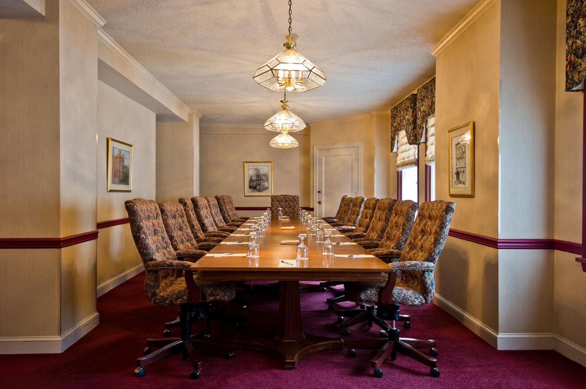 The Yorktowne Hotel, Tapestry Collection By Hilton Экстерьер фото